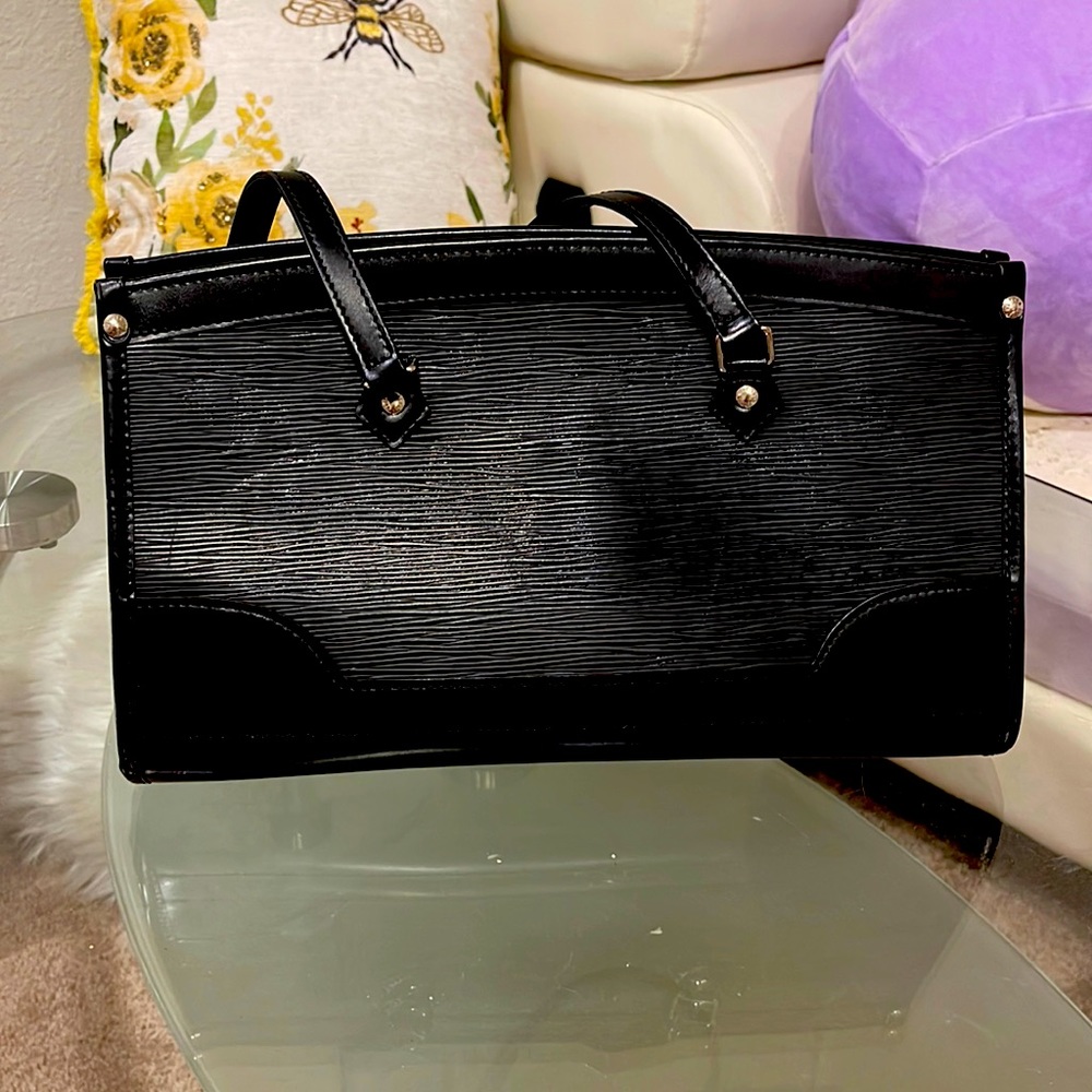💯% AUTHENTIC LV BAG